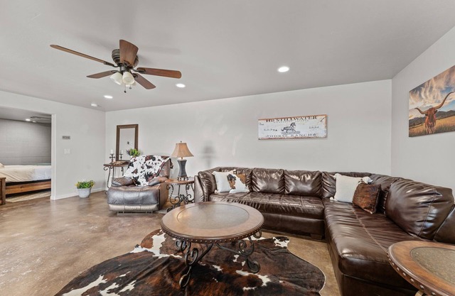 Rancho Vista Dos NEWLY decorated casita/horse stalls