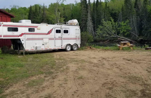 Raquette River Camper RV 2 silver