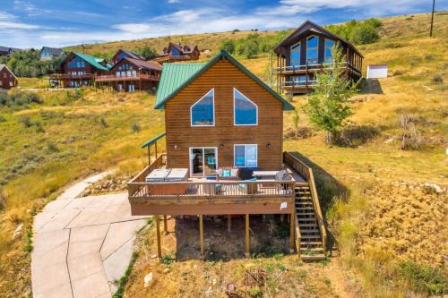 Raspberry Patch View- New Listing with new hot tub