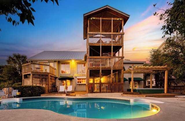 Raven by AvantStay | Entertainers Dream w/ Pool, Hot Tub, Game Room! 9 BRs!