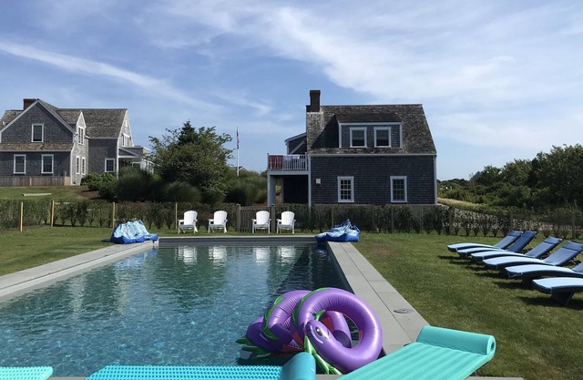 Paraíso en Dionis !! ¡Disfruta de la propiedad tranquila y el fácil acceso a la ciudad!