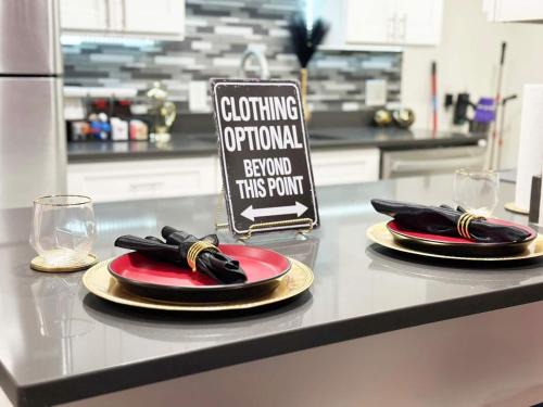 Red Chamber Tucsons Top Romantic Hot Tub Escape