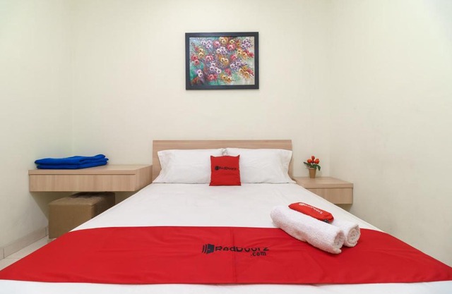 RedDoorz Syariah @ Cinere Depok