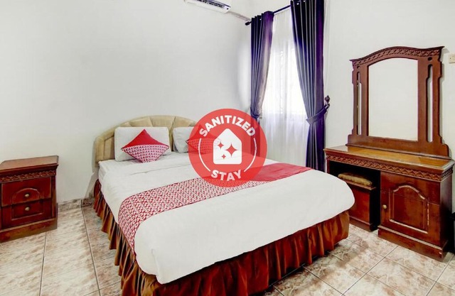 RedDoorz syariah near AEON Mall Tanjung Barat