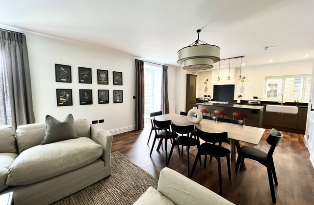 Redland Suites - Apartment 1