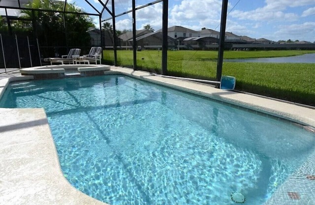 Ref 26. Stunning villa with own pool. Lake view. Near Disney