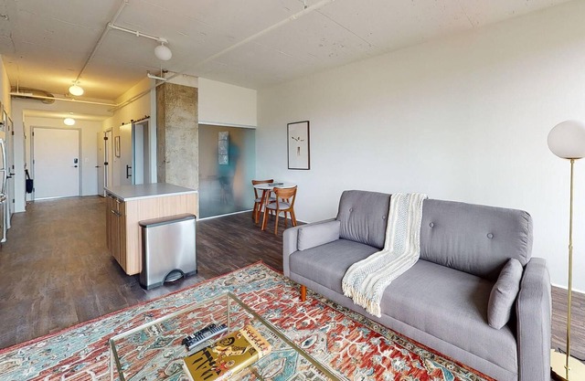 Refined 1BR in The Foundry w/ Many Amenities