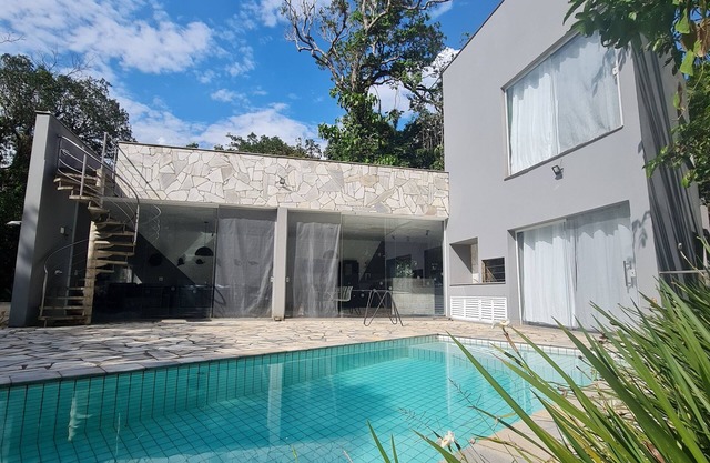 Refugio en la playa de Guaratuba, inmerso en el Parque Estatal Restinga de Bertioga