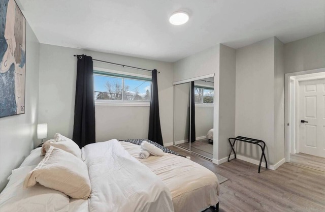 Regal 5BD Retreat W/ POOL | 15 MINS 2DT