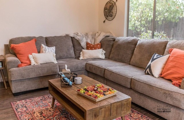 Hanland House Redding