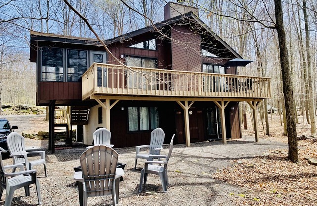 Relax at Sunset View in the Hideout Resort