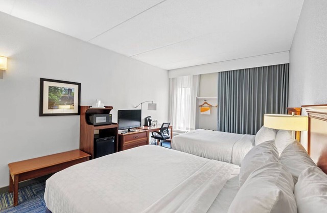 Relax in Style in 2 Rooms Near Trexler Nature Preserve - Fun Outdoor Adventure!