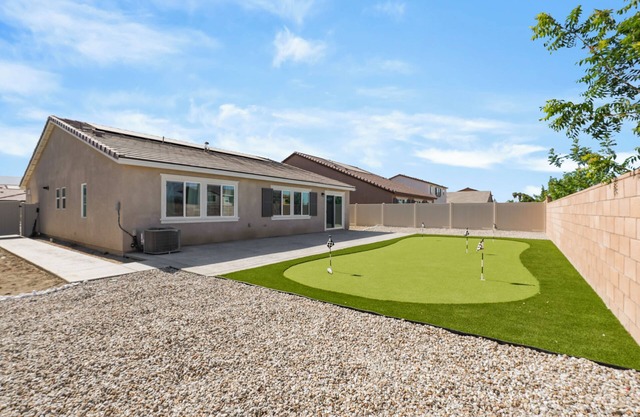 Relax with the whole family at this Mountain View peaceful place to stay.