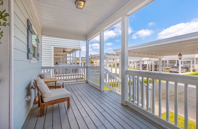 Relaxing 3 BR Townhouse Near Downtown, Lake & Casinos!