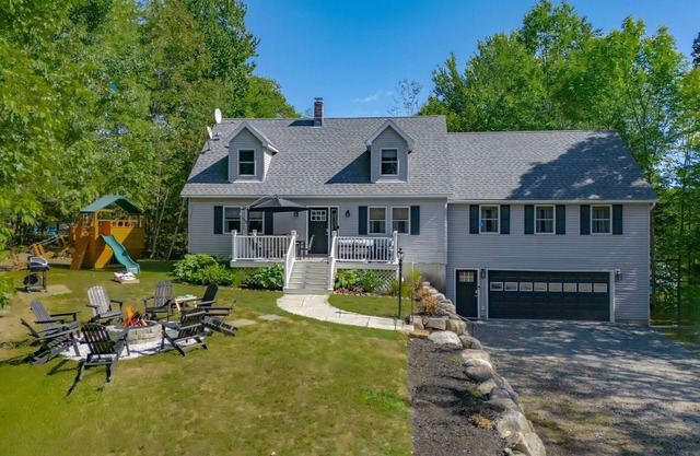 Relaxing 4BR home near Acadia w/Fire Pit, Game Room, Yard Games & More