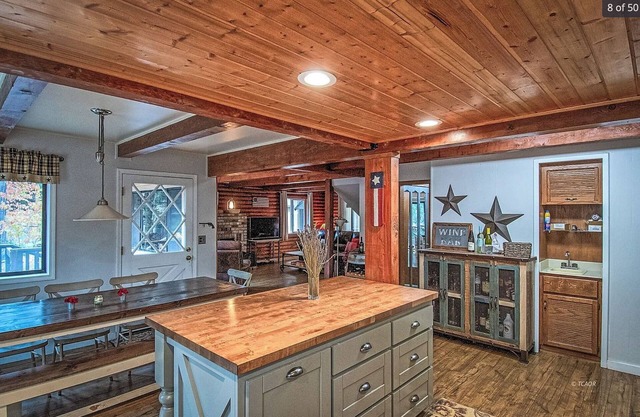 4-bedroom cabin in fabulous Trinity Center