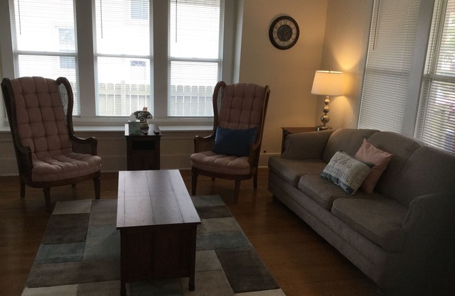 ¡Relajante! Graduación naval de Great Lakes - para 12 personas