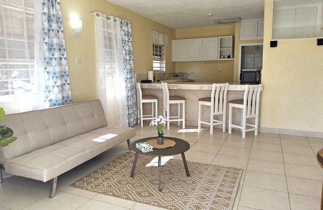 Relaxing South Coast escape near Oistins & KiteSurfing