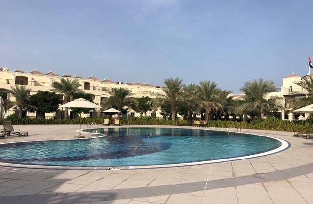 Relaxing villa escape with garden - pool & beach nearby – ideal for small groups