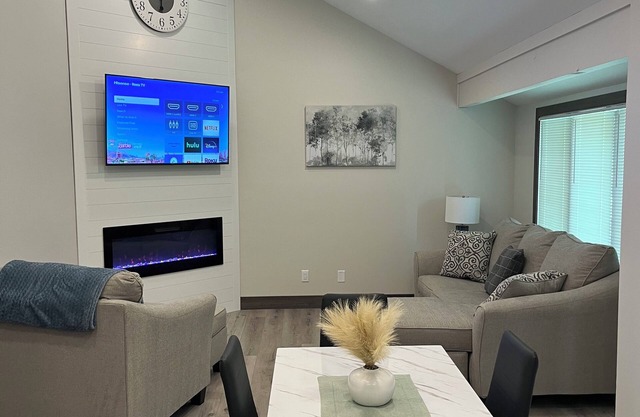 Remodeled 1 Bedroom w/ Additional Sofabed, relaxing in the Galena Territories