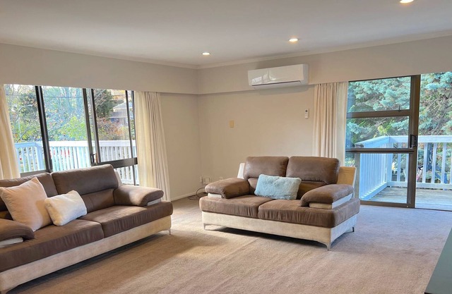Remuera 5 Bedroom Holiday House