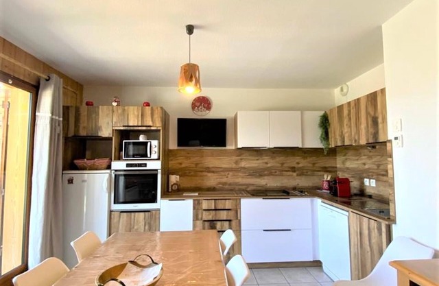 Chalet renovado 7 pers con terraza, guardaesquís y aparcamiento gratuito