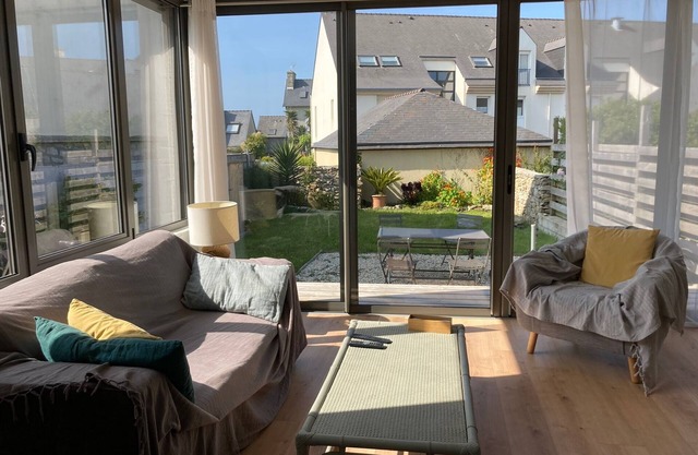 Renovated character house in Roscoff (29) 2 minutes from the port with enclosed garden