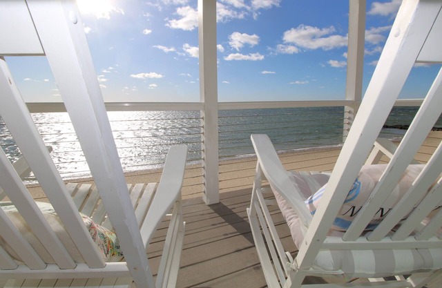 Renovated Coastal Beach Front Home On Cape Cod Bay (2391)