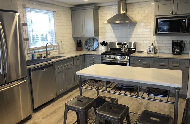 Duplex recientemente renovado !! Bloque de playa, North End Surf City, unidad inferior