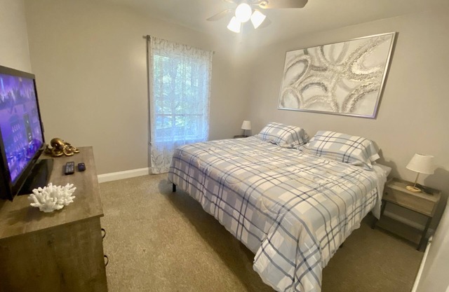 Renovated quite unit, pet friendly