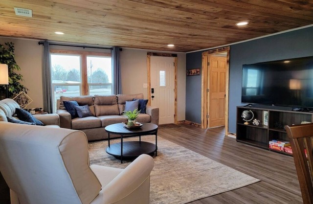 Renovated Rustic Charm! Conveniently located