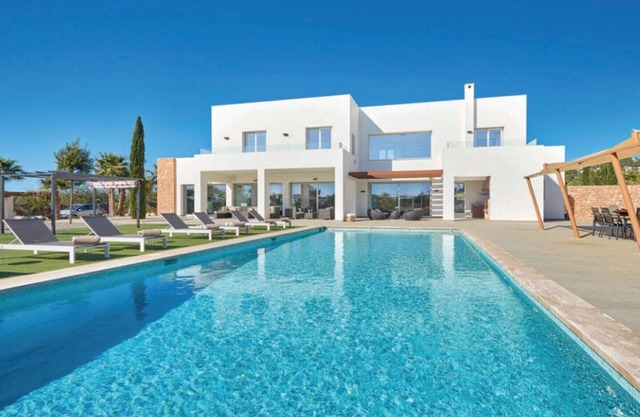 Rent Your Own Luxury Villa with 8 Bedrooms, Ibiza Villa 1038