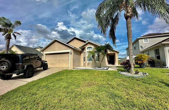 Residential Westbury 4BR Pool Home near Disney Parks