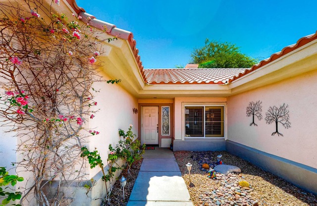 Resort home for adults with shared tennis, gyms, pool & 36 holes of golf