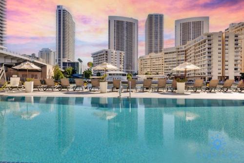 Resort Near Beach with Amazing Pool and Gym