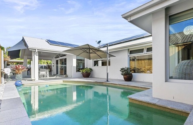 Resort Style Home With Pool Twin Waters