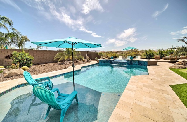 ¡Casa exclusiva de Goodyear con piscina estilo centro turístico!