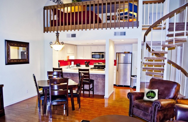Preciosa villa de golf de 2 dormitorios + loft en complejo turístico
