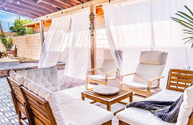 Retreat at your bright & breezy guest suite