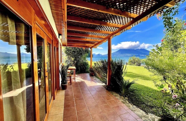 Retreat in Paradise!