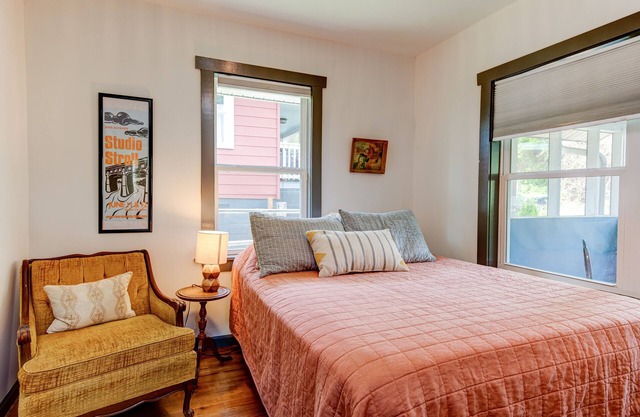 Bungalow en la ladera con vistas: ¡a 3 km del centro de Asheville!