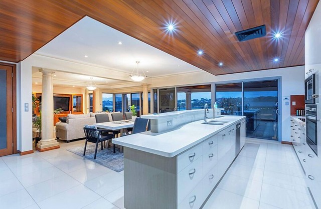 Riverside Luxury Residence - Executive Escapes