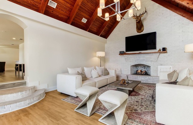 Riverside Retreat- Hosted by Moore AI Rentals