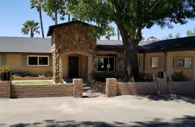 Riverside Retreat Piscina / Spa, Gimnasio, Gated