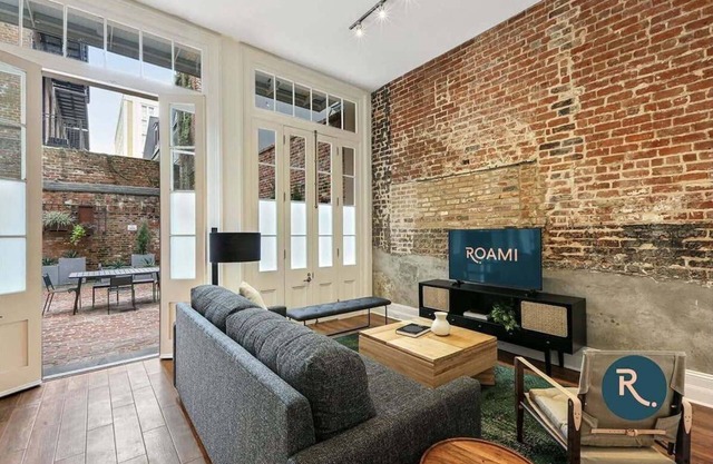 Roami at Factors Row | Near Bourbon St. | 2BR