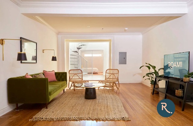 Roami at The Mandeville | One Bedroom