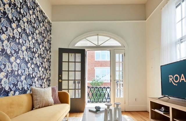 Roami at The Mandeville | Three Bedroom w/Balcony