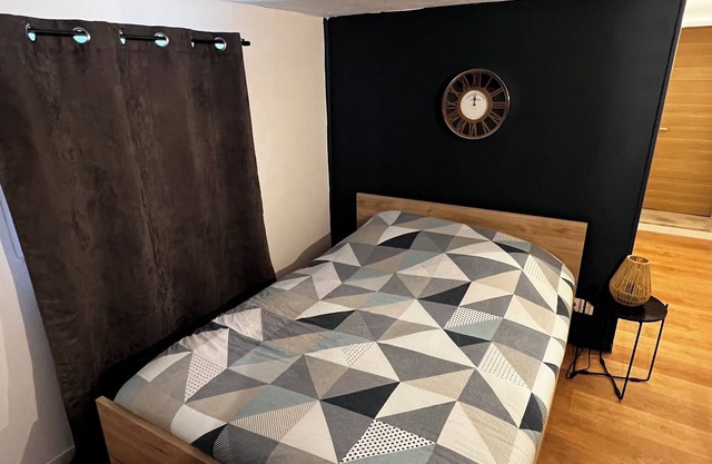 Rob's Studio With Garden