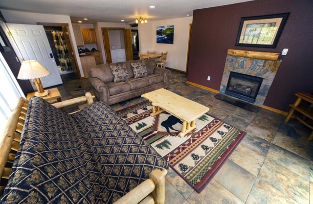 Rocky Mountain Retreat 1A by Rocky Mountain Resorts