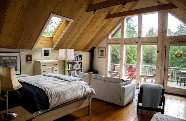 ROMANTICO, ARTISTAS PRIVADAS SUITE FORESTAL, 5 acres Secuoyas, Senderos, Mendo 2 millas.
